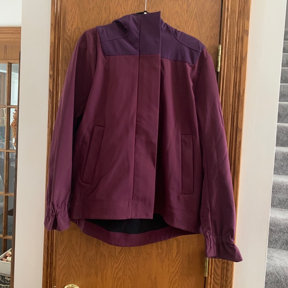 Lululemon Athletica Studio Softshell